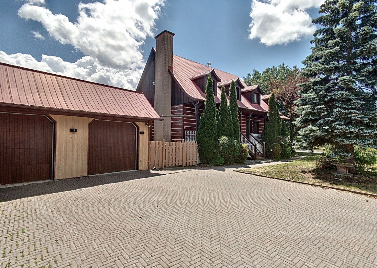 Maison à étages à vendre 240 244 Rue Menneval Longueuil (Le Vieux