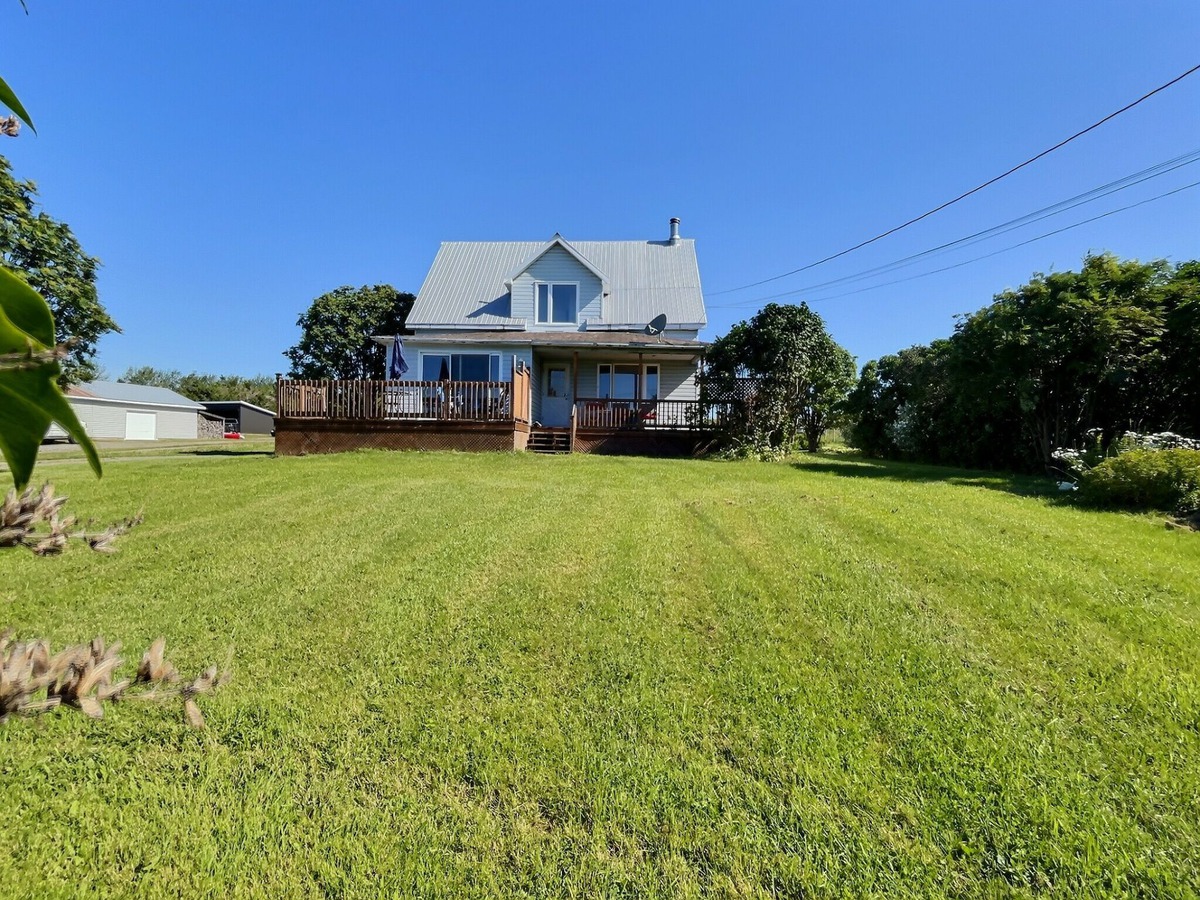 Maison à un étage et demi à vendre 229 Av. du Viaduc SaintSiméon