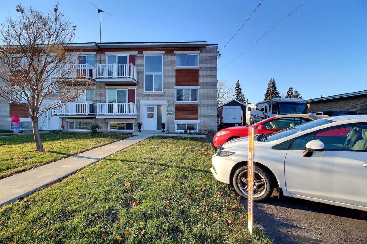 Triplex à vendre 3070 3074 Rue Coderre Longueuil (SaintHubert)