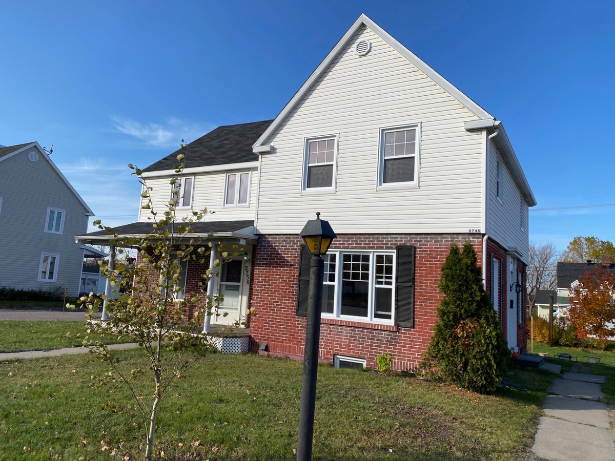 Maison à étages à vendre 2746 Boul. du Saguenay Saguenay (Jonquière)