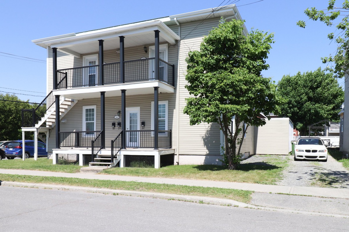 Triplex for sale 2474 2494 Rue La Fontaine SaintHyacinthe