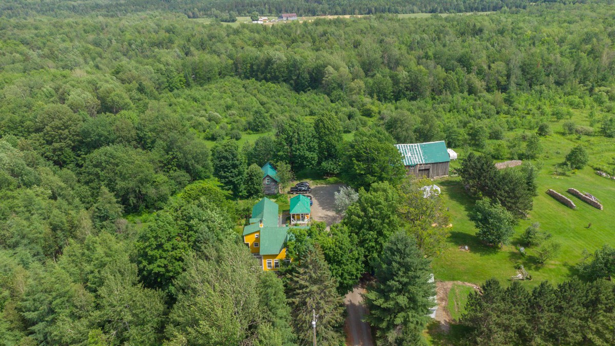 Maison à étages à vendre 1060Z 3e Rang Maricourt