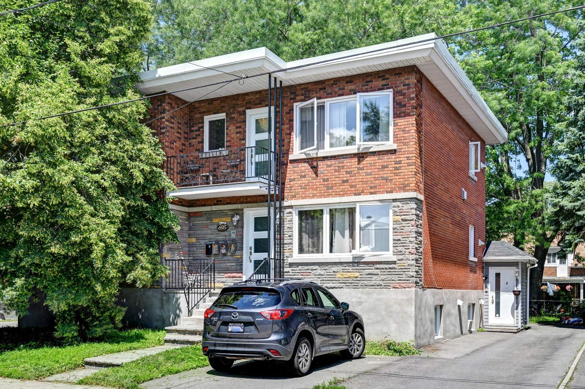 VENDU Quadruplex à vendre 695 Rue D'Iberville Longueuil (Le Vieux