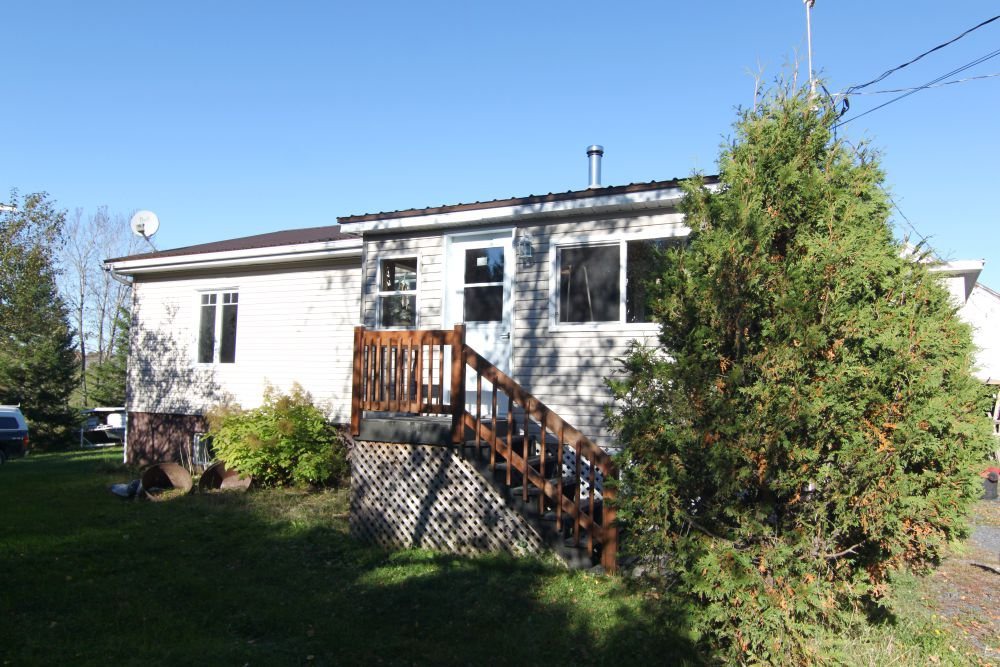 Fermette à vendre 304 Ch. StCyr Cleveland