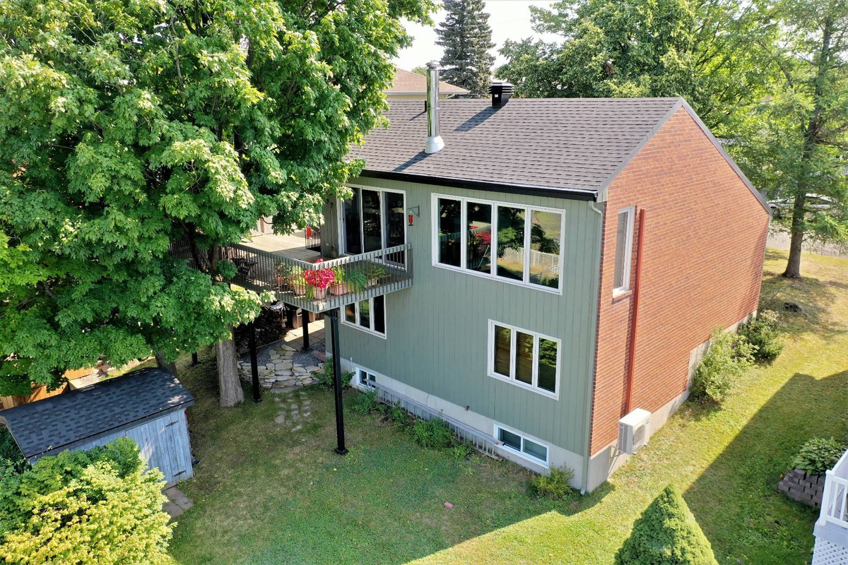 Maison à paliers multiples à vendre 11 Rue Papineau Lévis (Desjardins)