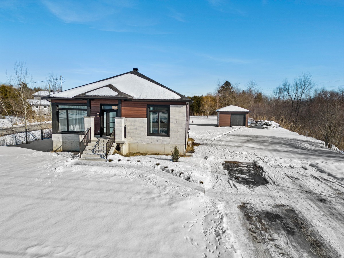 VENDU Maison de plainpied à vendre 1480 Rue des Pins Magog