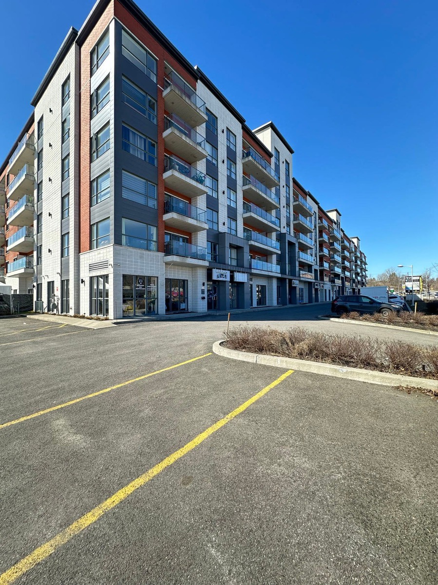 Condo commercial à vendre 305 Boul. du CuréLabelle, app. 104 Sainte