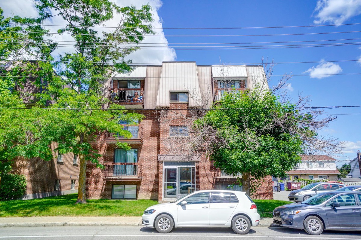 Propriété à revenus à vendre 3715 Boul. Dagenais O. Laval (Fabreville)