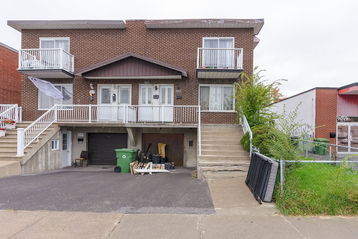 Triplex for sale 9053A 9055 Rue Airlie Montréal (LaSalle)