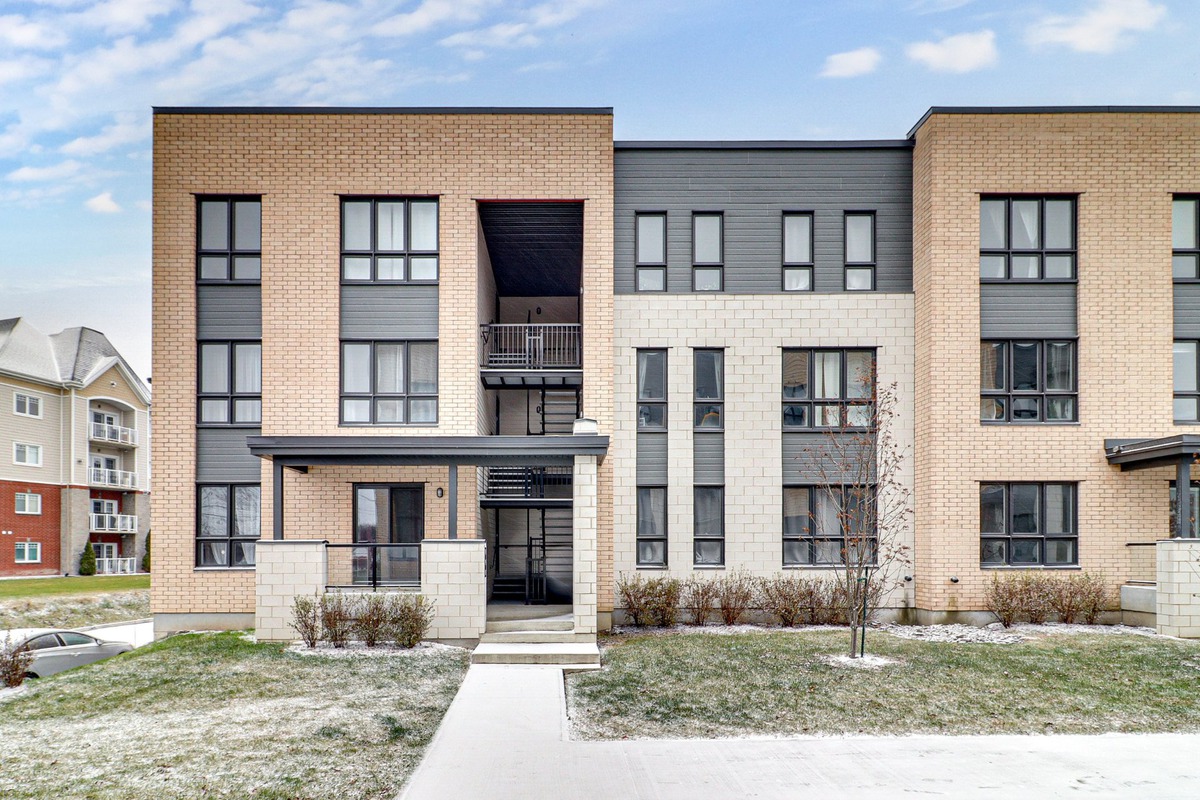 Triplex for sale 111 115 Rue du Campagnol Terrebonne (Lachenaie)