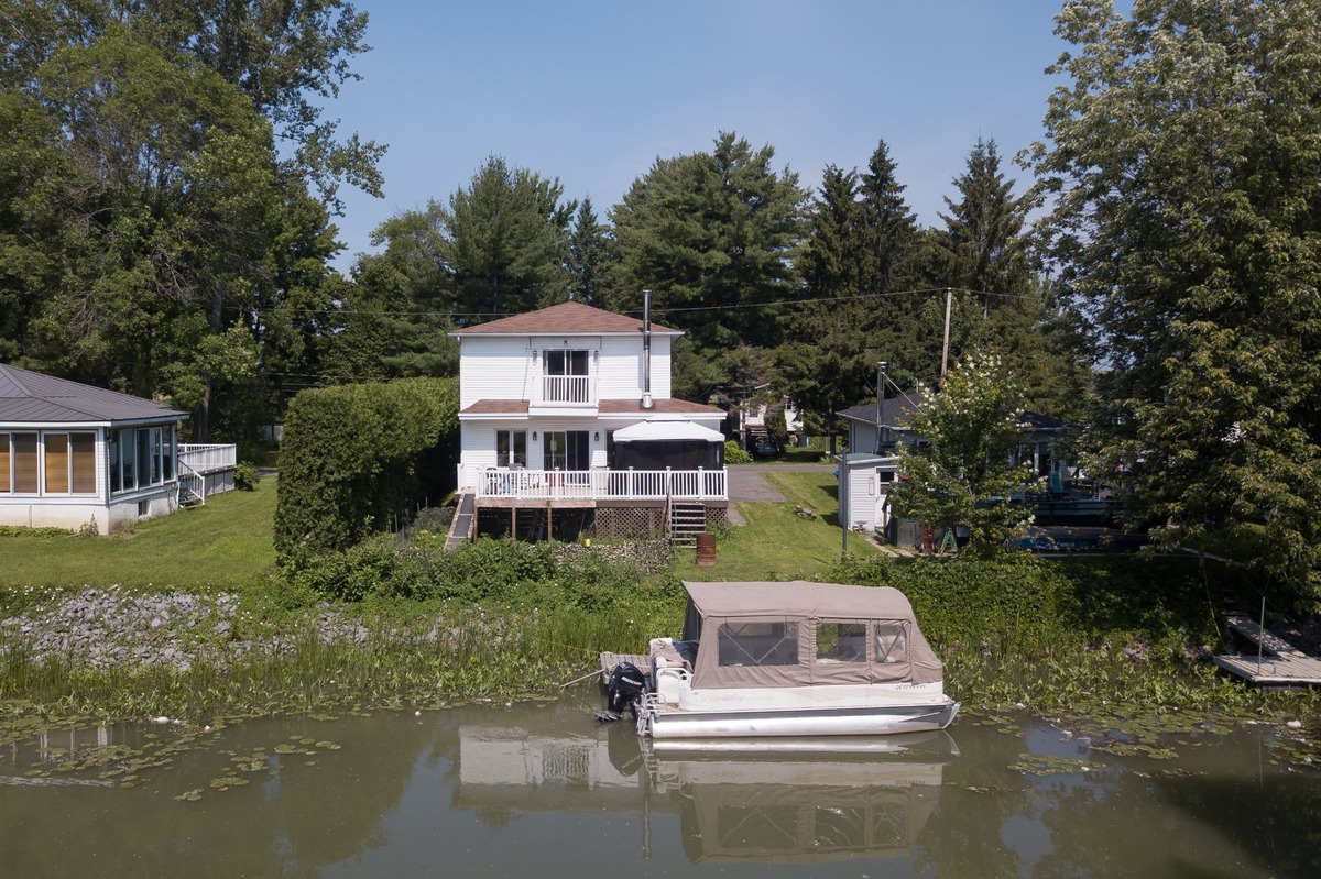 Two or more storey for sale 24 Ch. de l'ÎleauxFantômes SainteAnnedeSorel