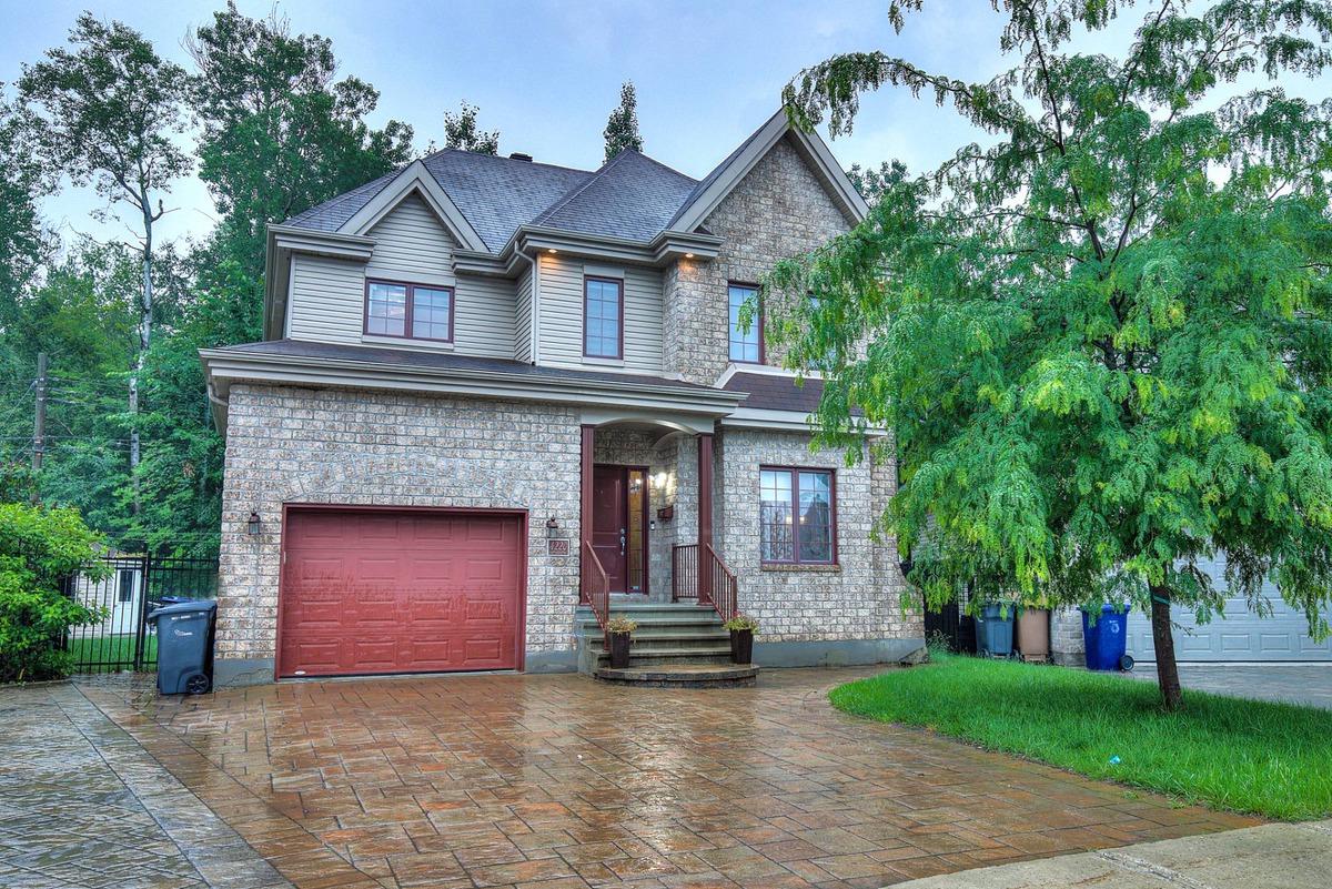 Maison à étages à vendre 4220 Rue Aubert Laval (Fabreville) Visite