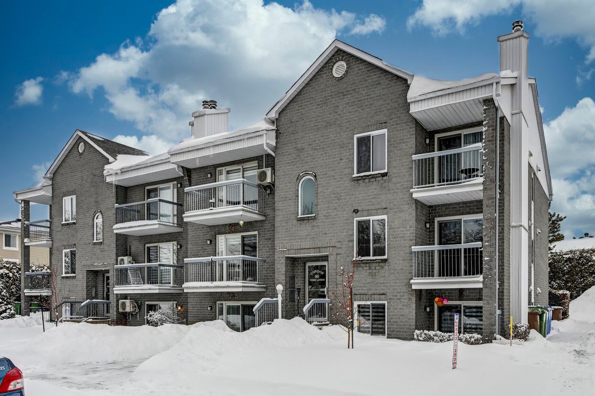 VENDU Appartement à vendre 95 Rue PierreLaporte, app. 301 Saint