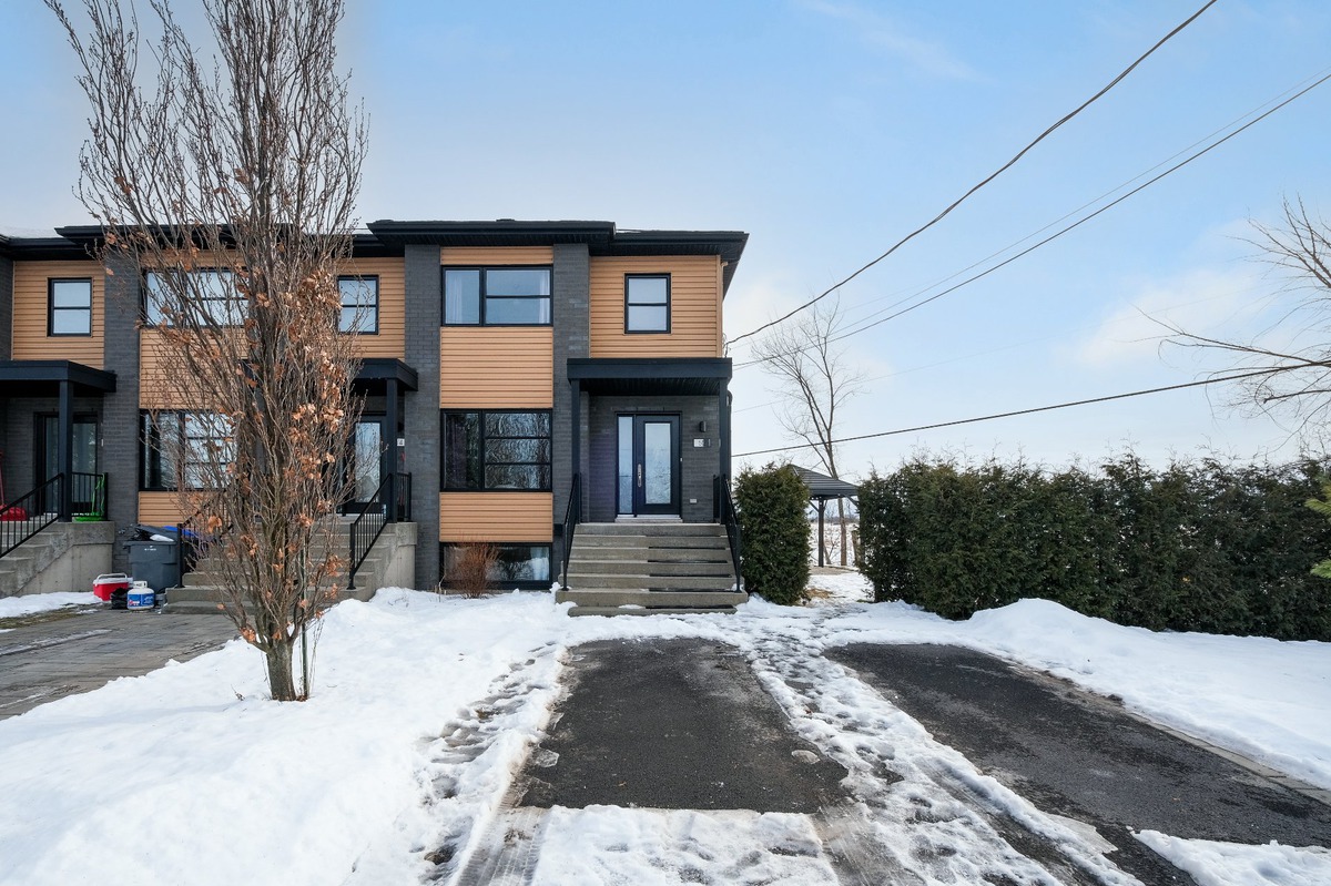 Maison à étages à vendre 512 Rue Plaza SaintMathiassurRichelieu