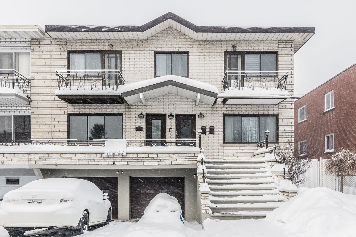 Triplex à vendre à LaSalle (Montréal), Montréal Sutton Québec