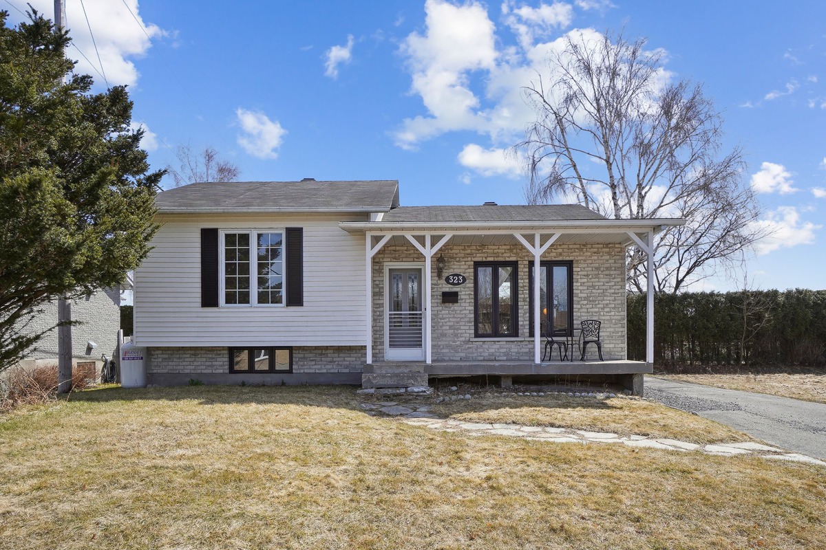 VENDU Maison de plainpied à vendre 323 Rue Poissant SalaberrydeValleyfield