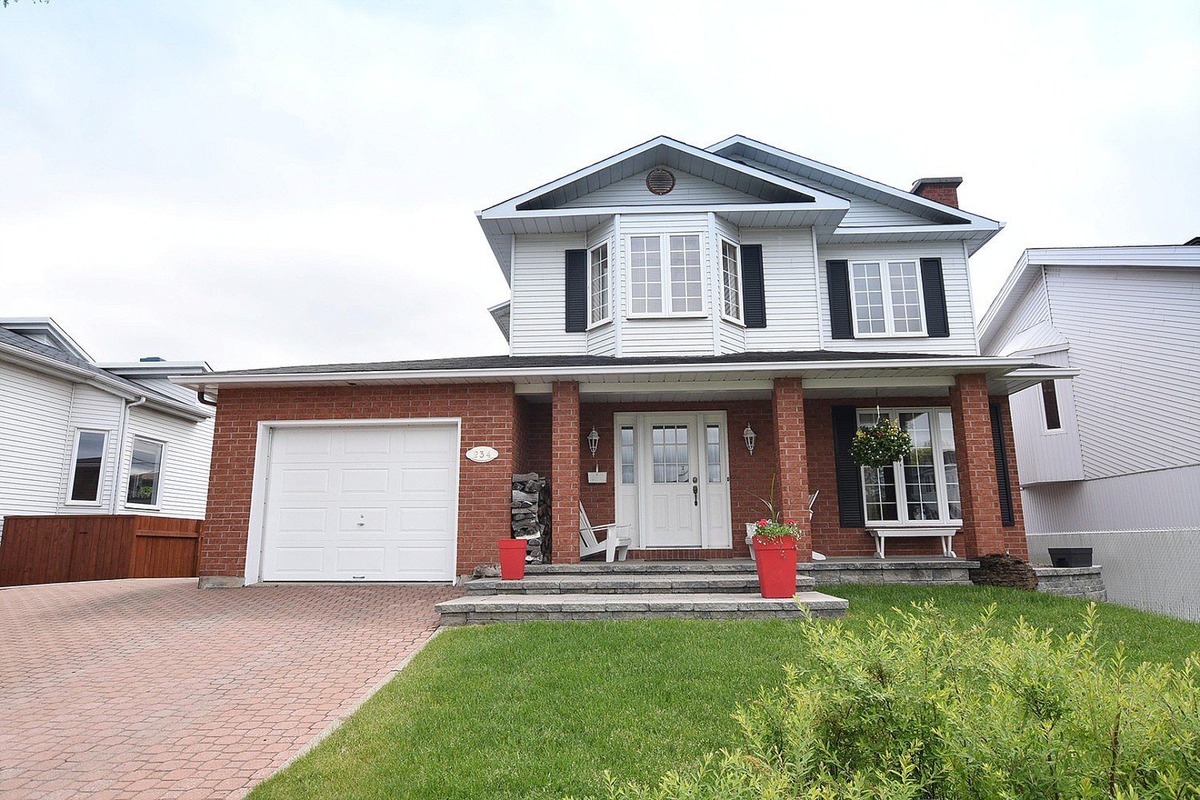 VENDU Maison à étages à vendre 234 Rue Balzac Repentigny (Repentigny)