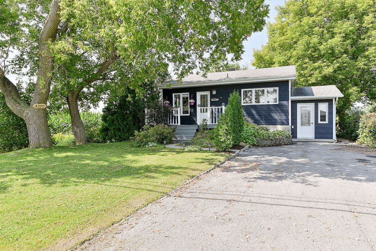 Maison de plainpied à vendre 4220 Ch. SteThérèse Carignan