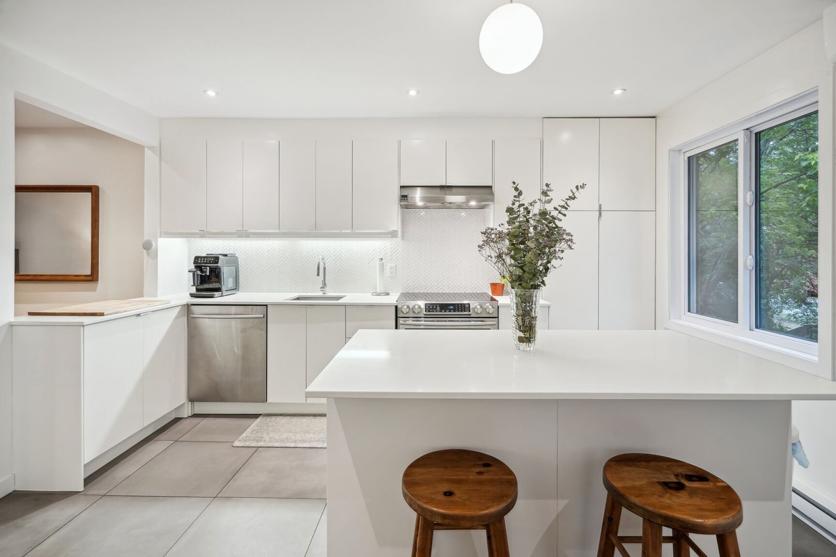 Apartment for sale 2306 Rue StJacques Montréal (Le SudOuest)