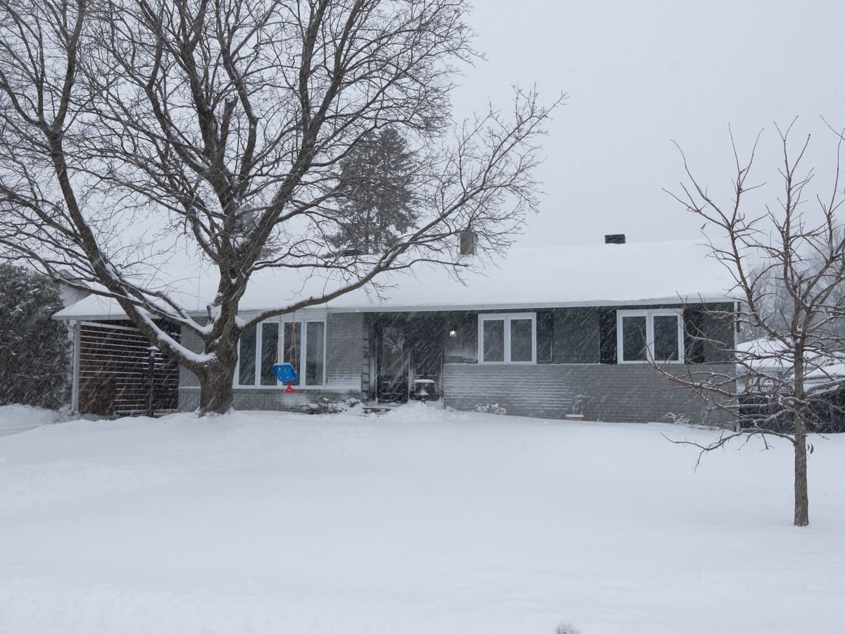 VENDU Maison de plainpied à vendre 1118 Rue de Grenade Chambly