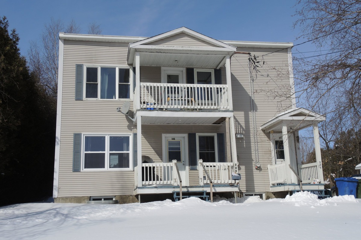 Duplex à vendre 345 347 Rue Windsor