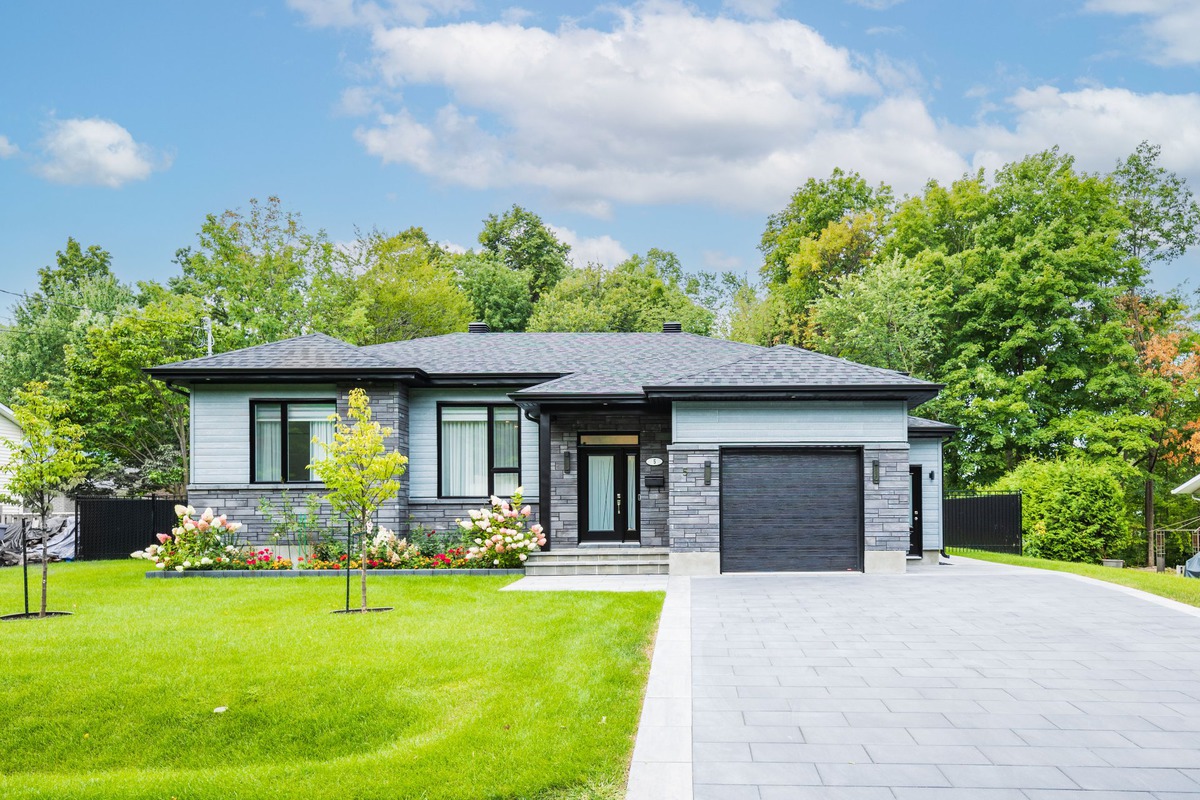 Maison de plainpied à vendre 5 Place Bastien Pincourt