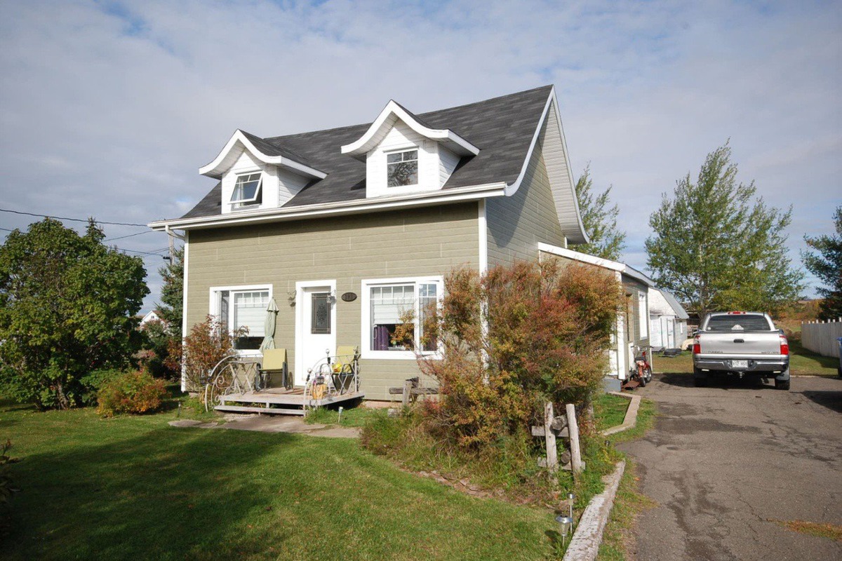 Maison à étages à vendre Paspébiac, Gaspésie/IlesdelaMadeleine