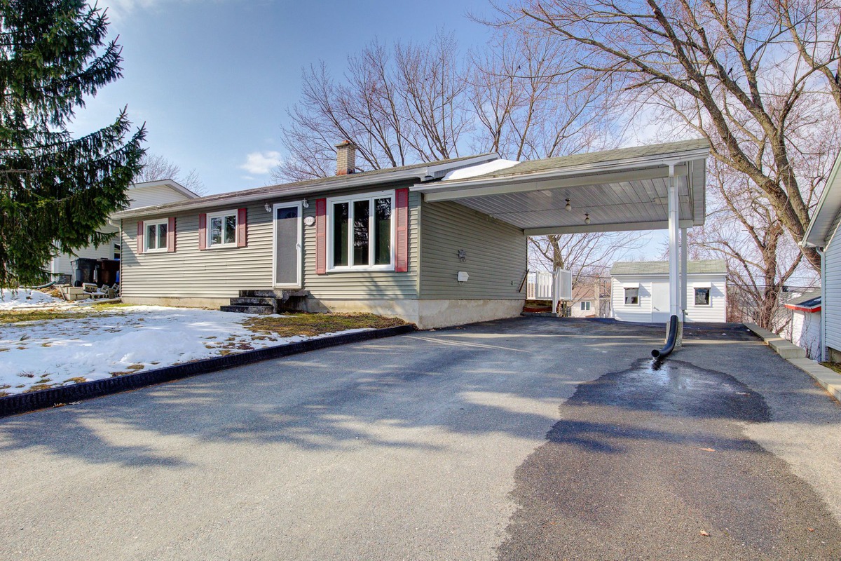 VENDU Maison de plainpied à vendre 1255 Rue des Marguerites