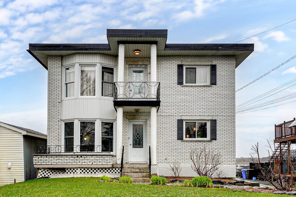 Triplex for sale 201A 201C Rue StJacques SaintJacques