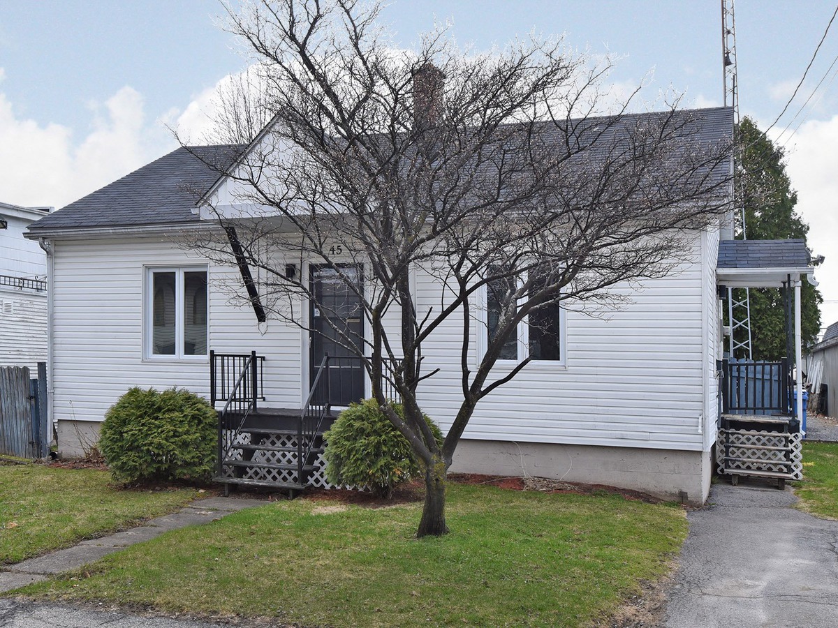 Maison de plainpied à vendre 45 Rue Montcalm SalaberrydeValleyfield