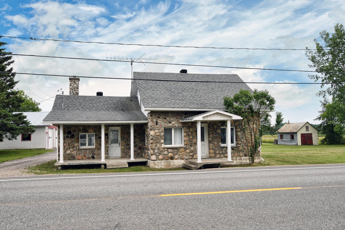VENDU Maison à étages à vendre 1220 3e Rang SaintGabrieldeBrandon