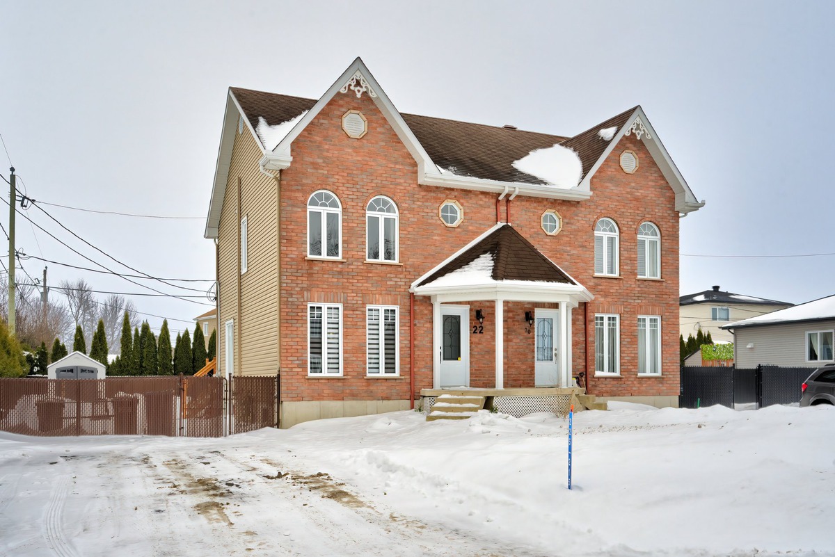 VENDU Maison à étages à vendre 22 Rue LucienneCharette Beauharnois