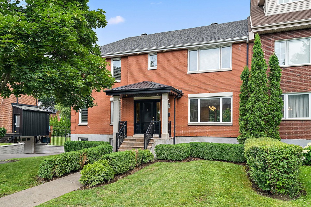 VENDU Maison à étages à vendre 445 Rue Dufferin Hampstead