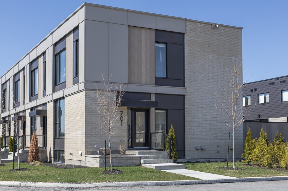 Maison à étages à vendre 701 Rue SainteJulie