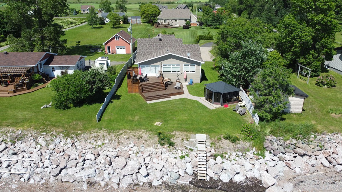 Maison de plainpied à vendre 12 Rue des Ormes Caplan