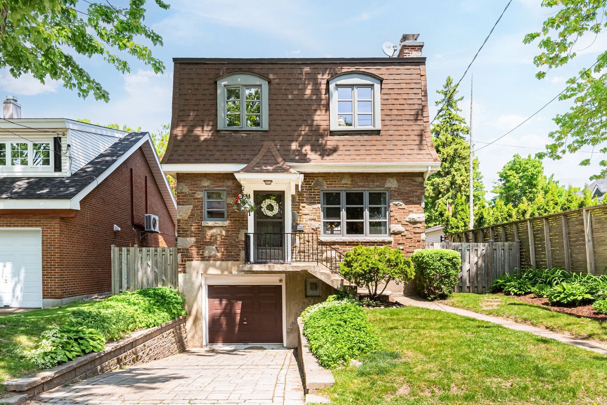 VENDU Maison à étages à vendre 4331 Av. Rosedale Montréal (Côtedes