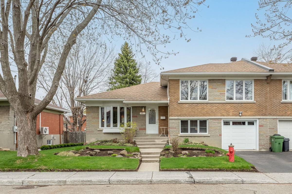 Maison à paliers multiples à vendre 2225 Rue du CapitaineBernier