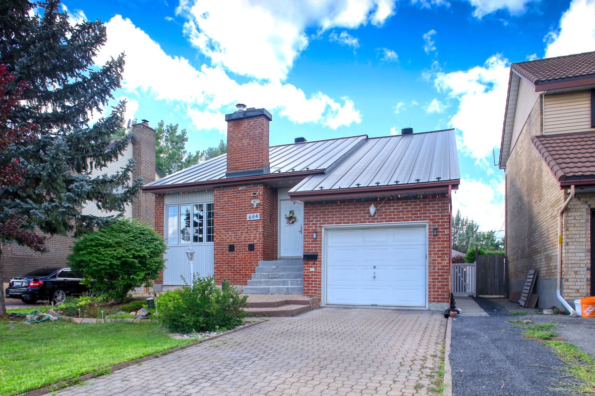 VENDU Maison à étages à vendre 664 Rue Bellevue Longueuil