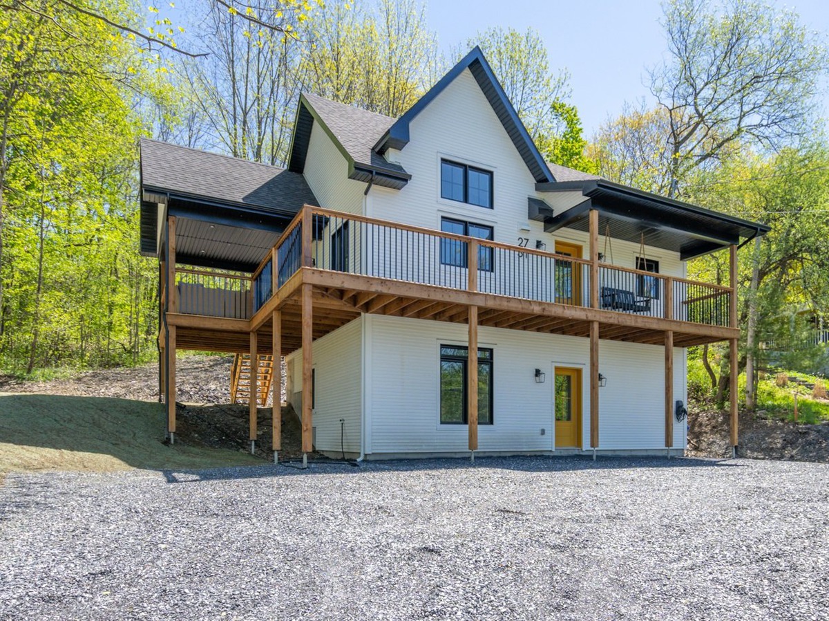 Two or more storey for sale 2731 Ch. de Fitch Bay Stanstead Canton