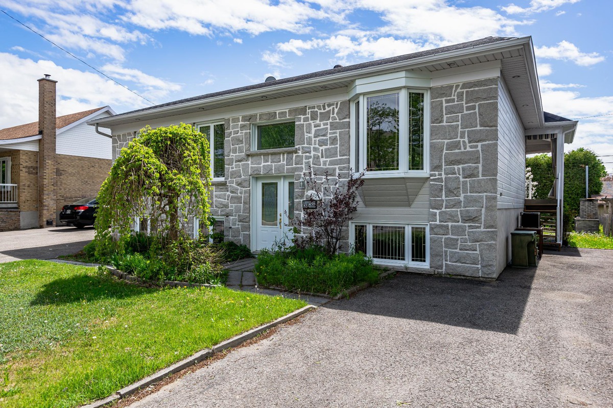 Duplex à vendre 170 Rue Béchard SaintAugustindeDesmaures