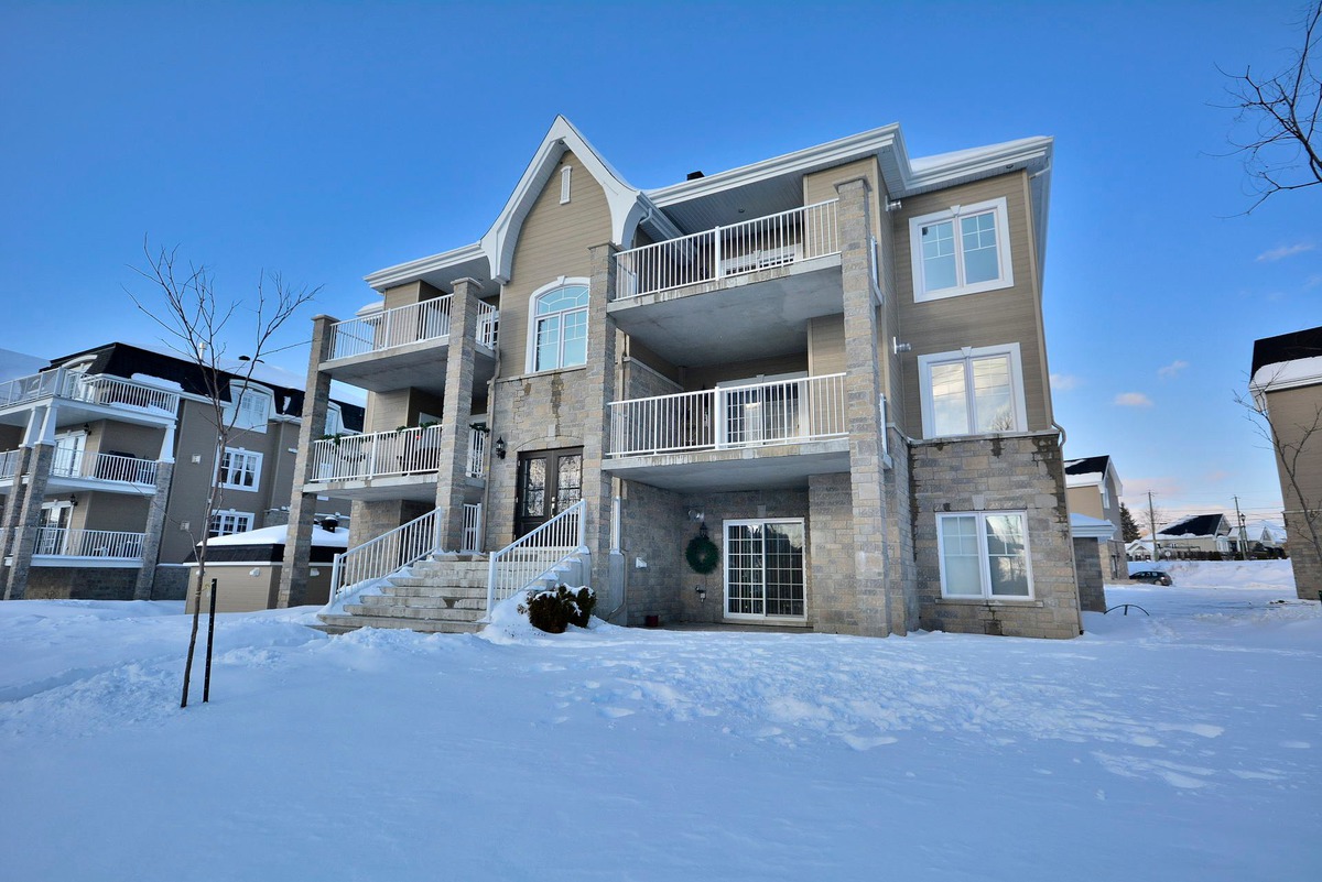 Appartement à vendre 985 Rue du ClosStUrbain, app. 301 Prévost