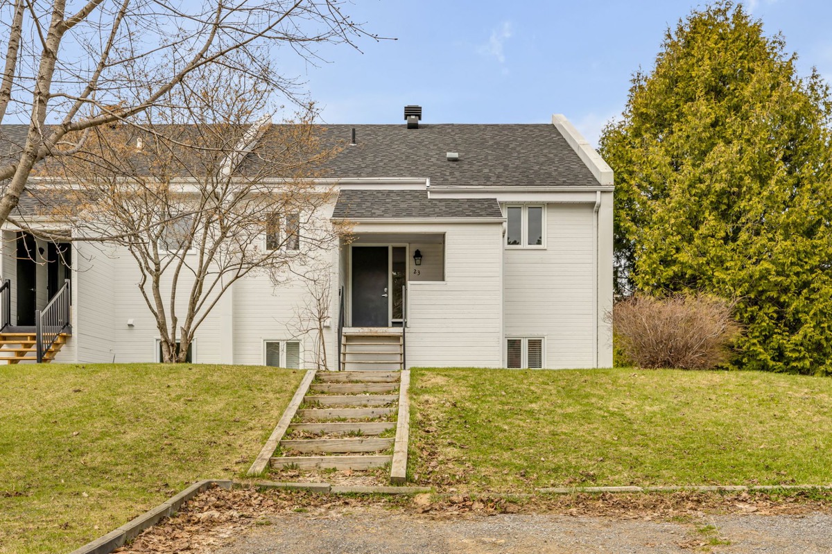 Maison de plainpied à vendre 23 Rue de la Sagamité SaintFerréolles
