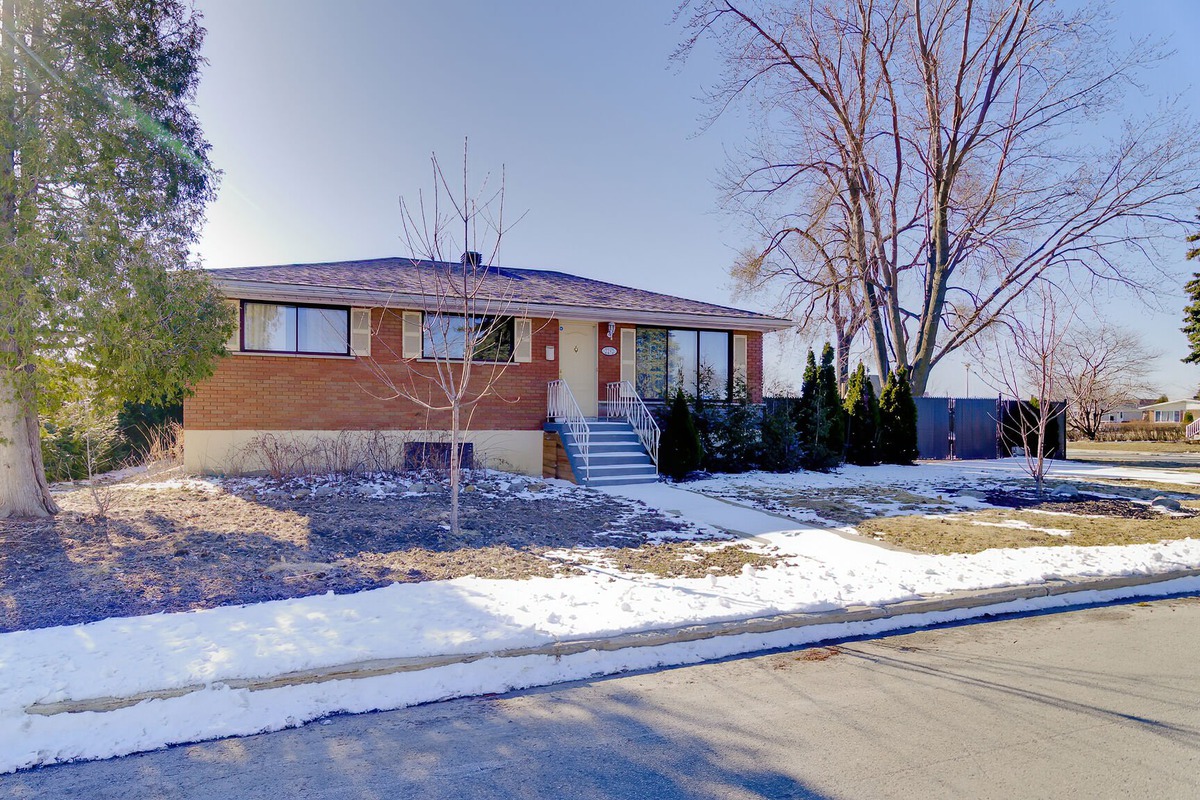 Maison de plainpied à vendre 2292 Rue d'Aublain Laval (Vimont)