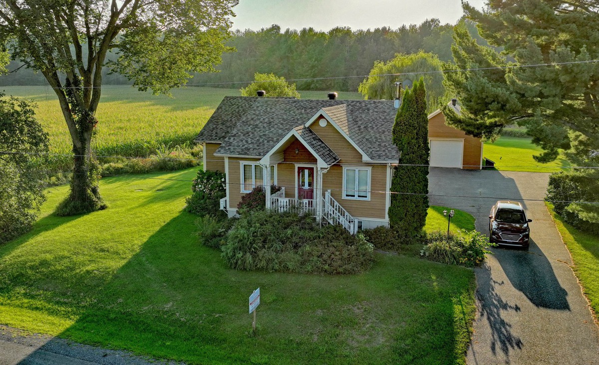 Maison de plainpied à vendre 1295Z Rg StJoseph SainteBrigittedes