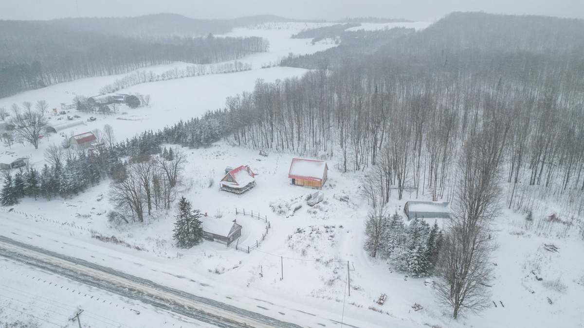 VENDU Maison de plainpied à vendre 789 Route 112 Dudswell