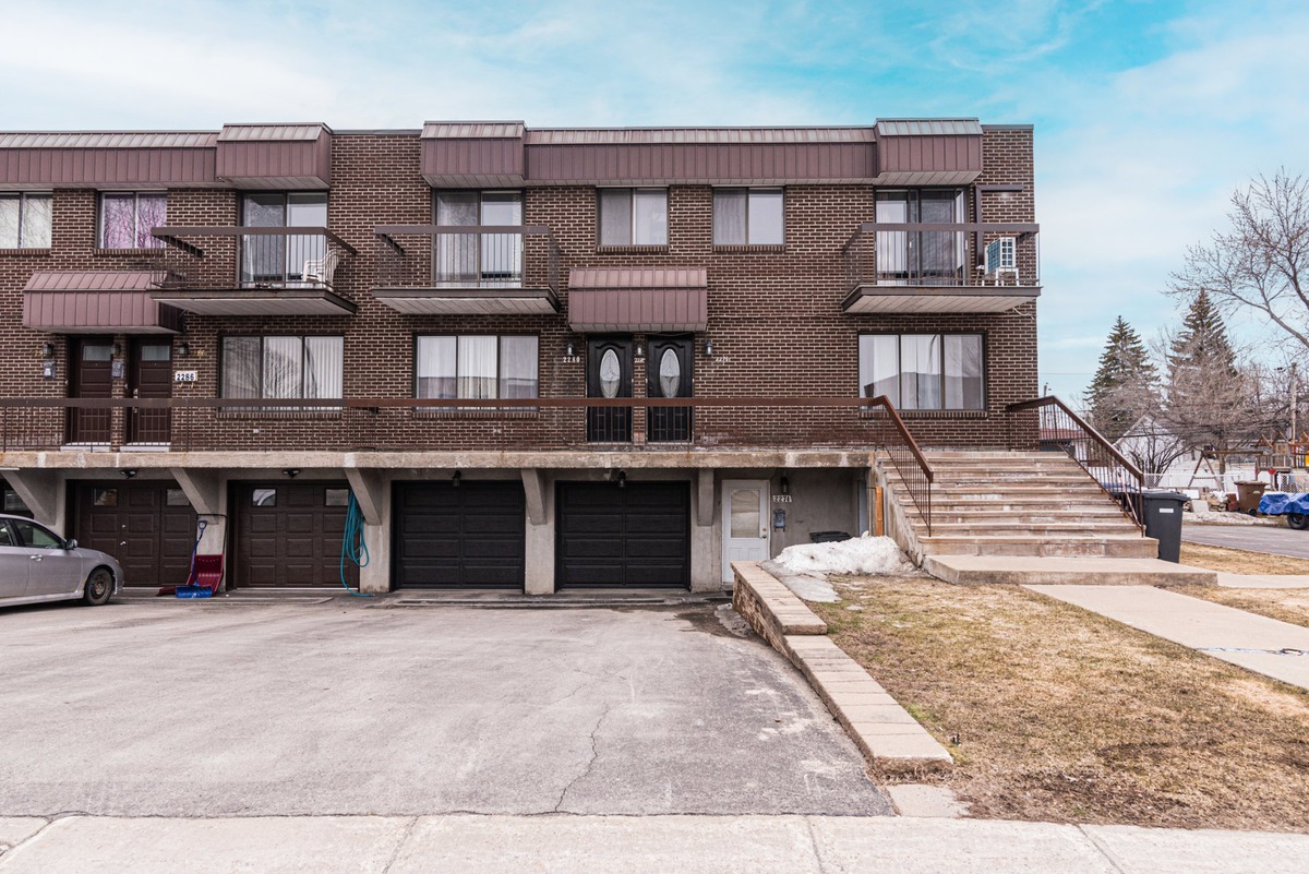 SOLD Quadruplex for sale 2274 2280 Av. de la Renaissance Laval