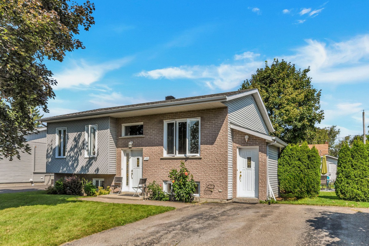 VENDU Maison de plainpied à vendre 19 19A Rue de Laval Mercier