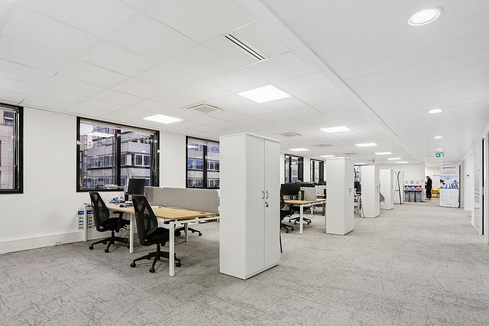 Bureaux à louer LEVALLOIS PERRET 14012 CBRE