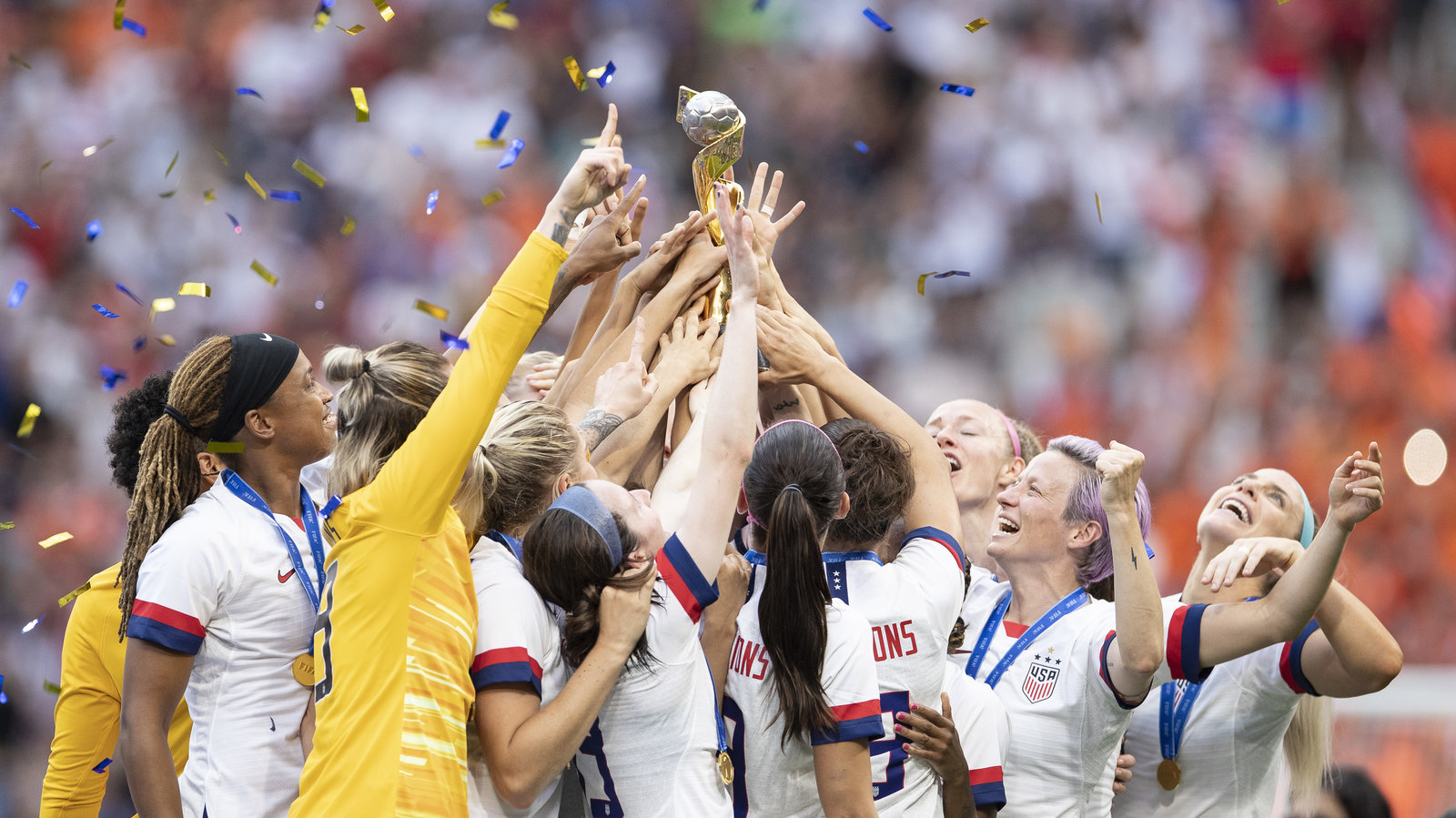 Gender Equality in Sports The USWNT “Equal Play, Equal Pay” Campaign