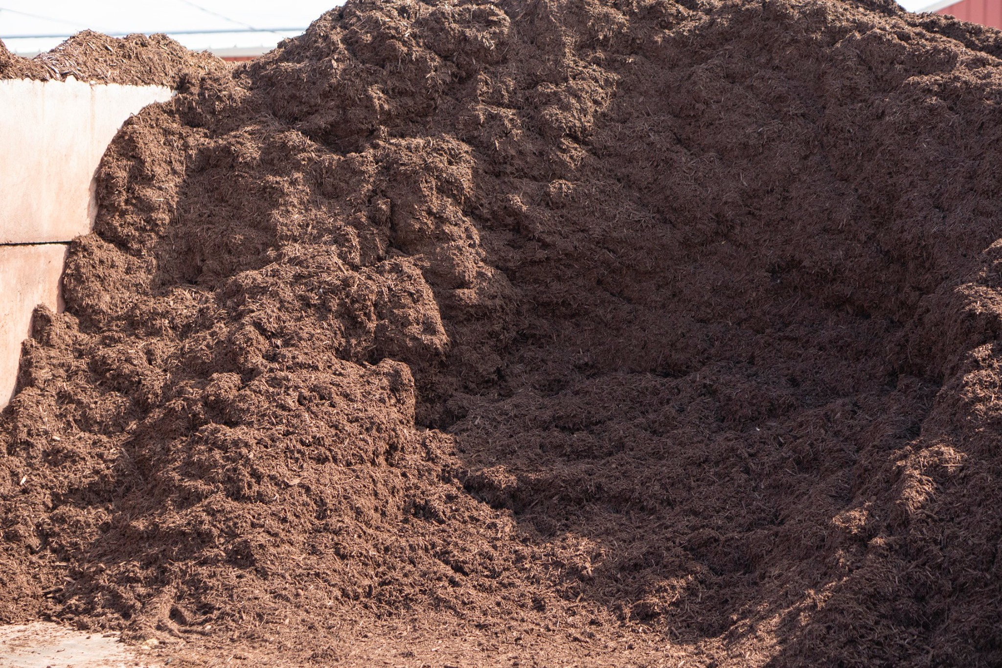 Mulch Delivery Hardwood Mulch Owensboro, KY Imperial Lawns